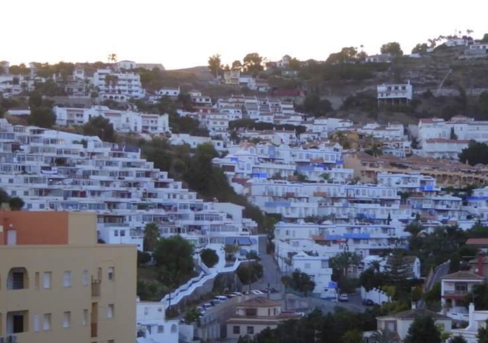 El PSOE critica que PP y Ms Almucar se abstuvieran en la mocin del barrio de Los Marinos, dejndola 